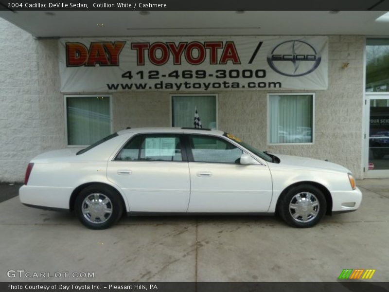 Cotillion White / Cashmere 2004 Cadillac DeVille Sedan