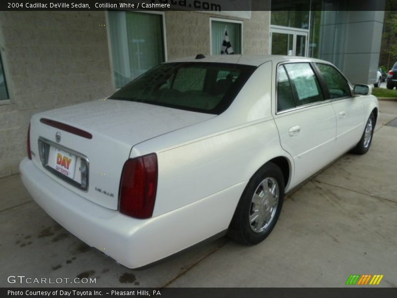 Cotillion White / Cashmere 2004 Cadillac DeVille Sedan