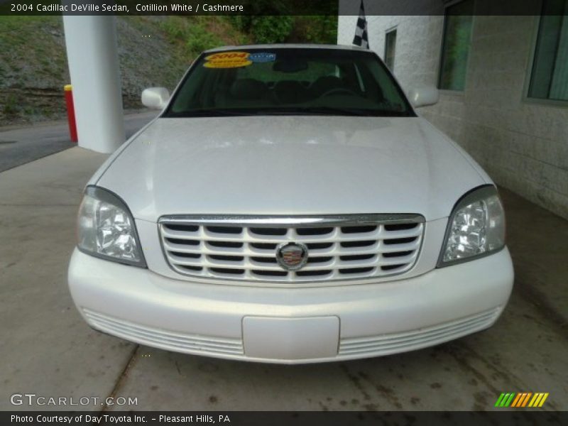 Cotillion White / Cashmere 2004 Cadillac DeVille Sedan