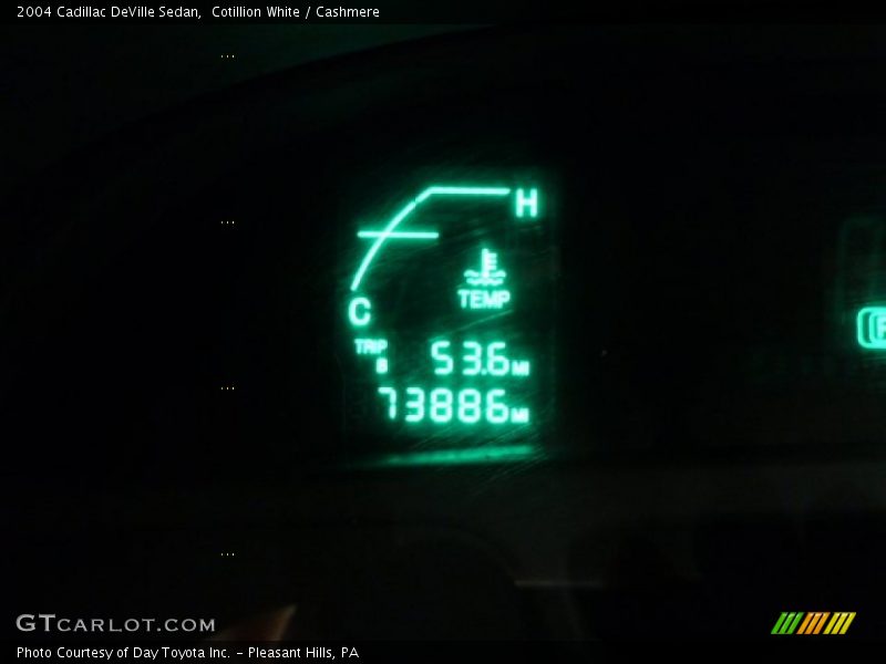 Cotillion White / Cashmere 2004 Cadillac DeVille Sedan