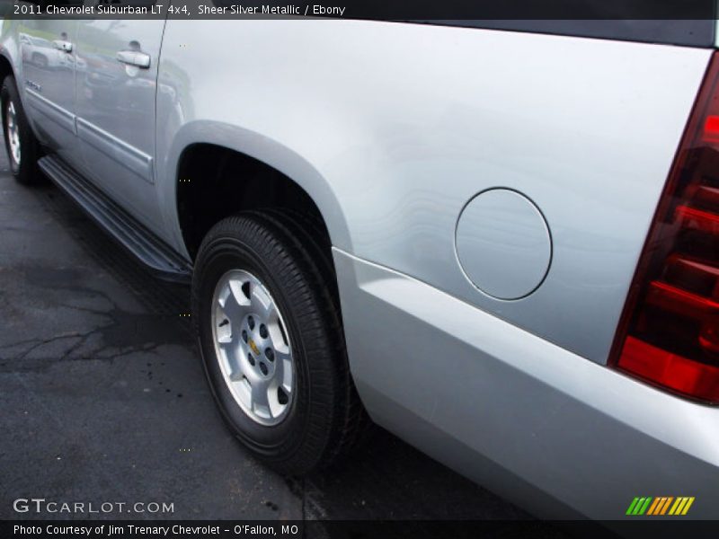 Sheer Silver Metallic / Ebony 2011 Chevrolet Suburban LT 4x4