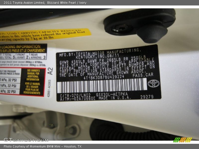 Blizzard White Pearl / Ivory 2011 Toyota Avalon Limited