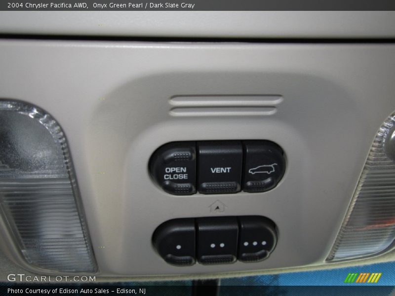 Onyx Green Pearl / Dark Slate Gray 2004 Chrysler Pacifica AWD