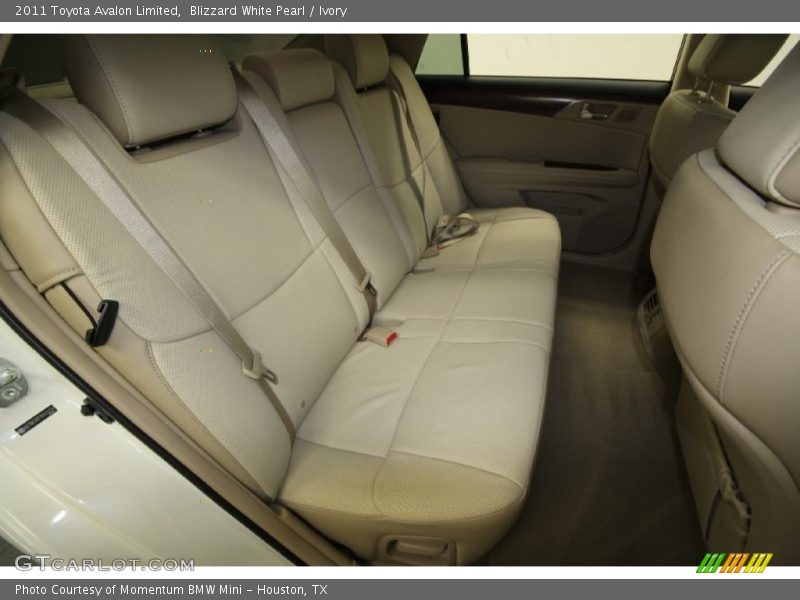 Blizzard White Pearl / Ivory 2011 Toyota Avalon Limited