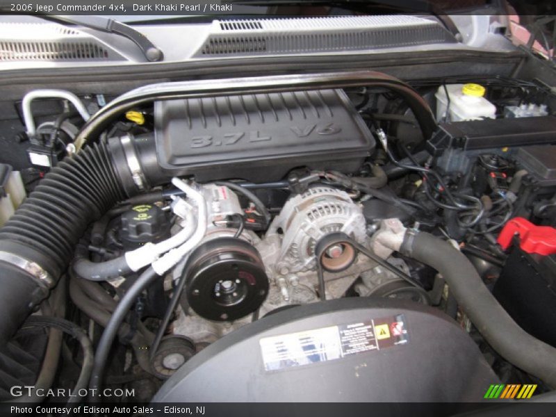 Dark Khaki Pearl / Khaki 2006 Jeep Commander 4x4