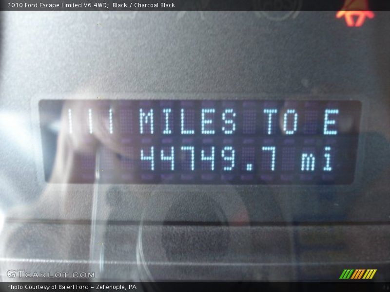 Black / Charcoal Black 2010 Ford Escape Limited V6 4WD