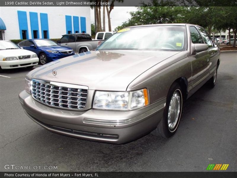 Light Driftwood Metallic / Beige 1998 Cadillac DeVille Sedan