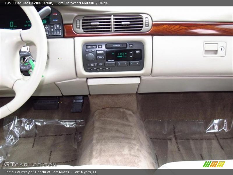 Light Driftwood Metallic / Beige 1998 Cadillac DeVille Sedan