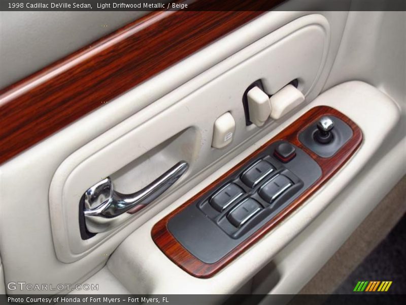 Light Driftwood Metallic / Beige 1998 Cadillac DeVille Sedan