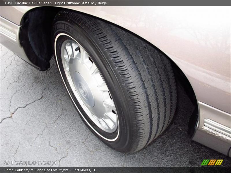 Light Driftwood Metallic / Beige 1998 Cadillac DeVille Sedan