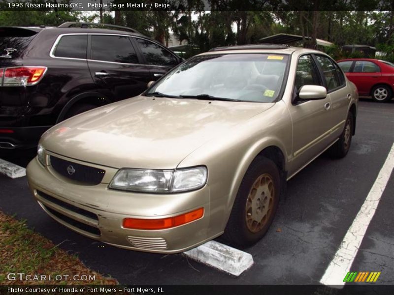 Pebble Beige Metallic / Beige 1996 Nissan Maxima GXE