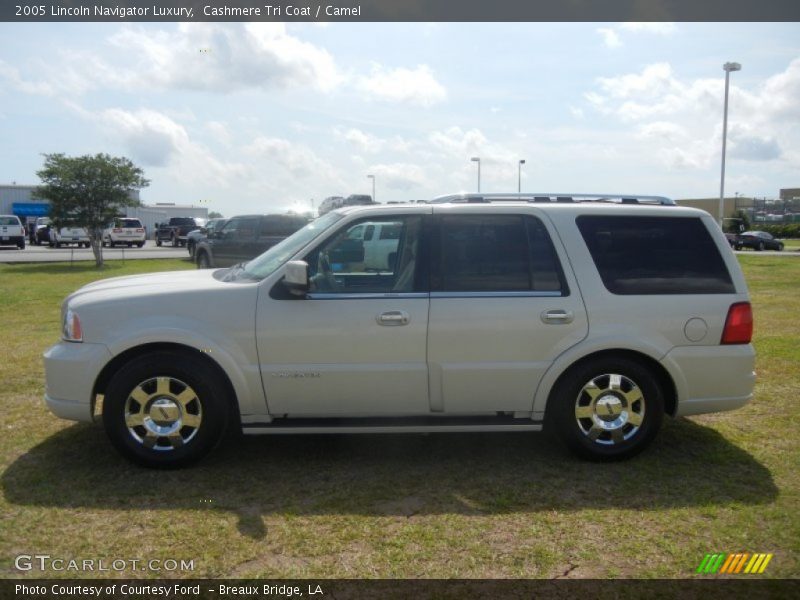 Cashmere Tri Coat / Camel 2005 Lincoln Navigator Luxury