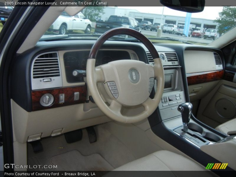 Cashmere Tri Coat / Camel 2005 Lincoln Navigator Luxury