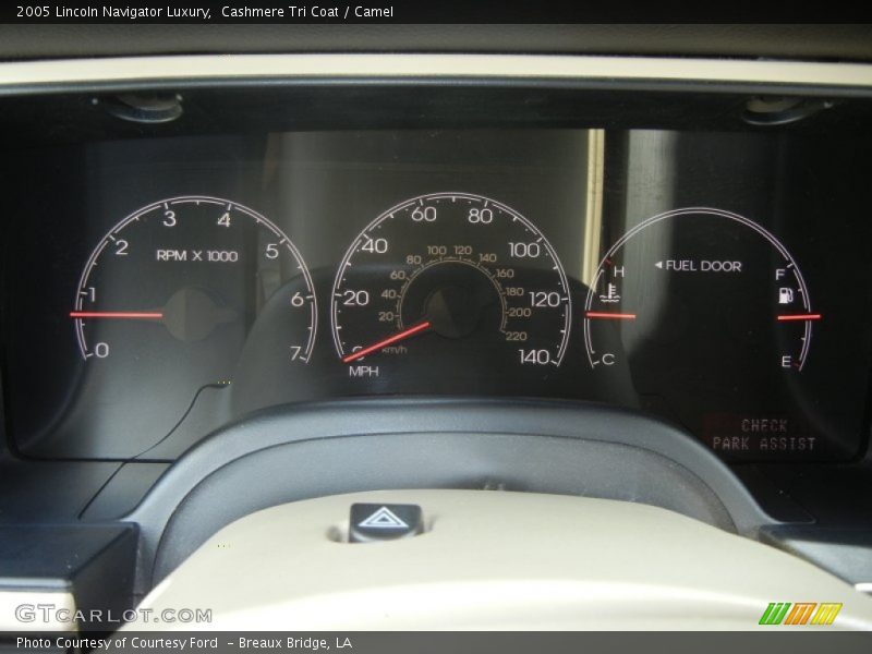 Cashmere Tri Coat / Camel 2005 Lincoln Navigator Luxury