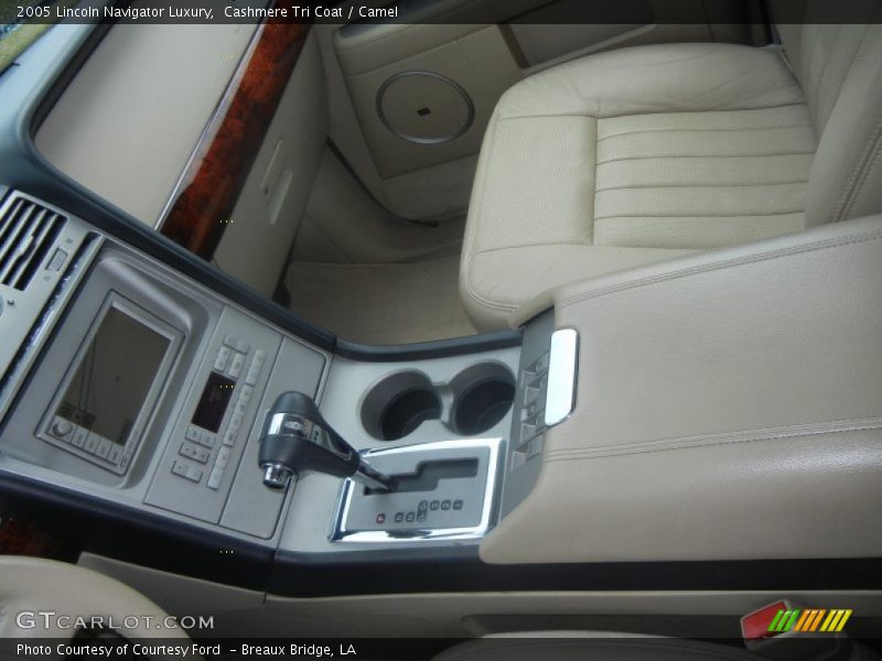 Cashmere Tri Coat / Camel 2005 Lincoln Navigator Luxury