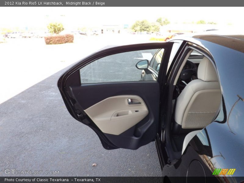 Midnight Black / Beige 2012 Kia Rio Rio5 LX Hatchback