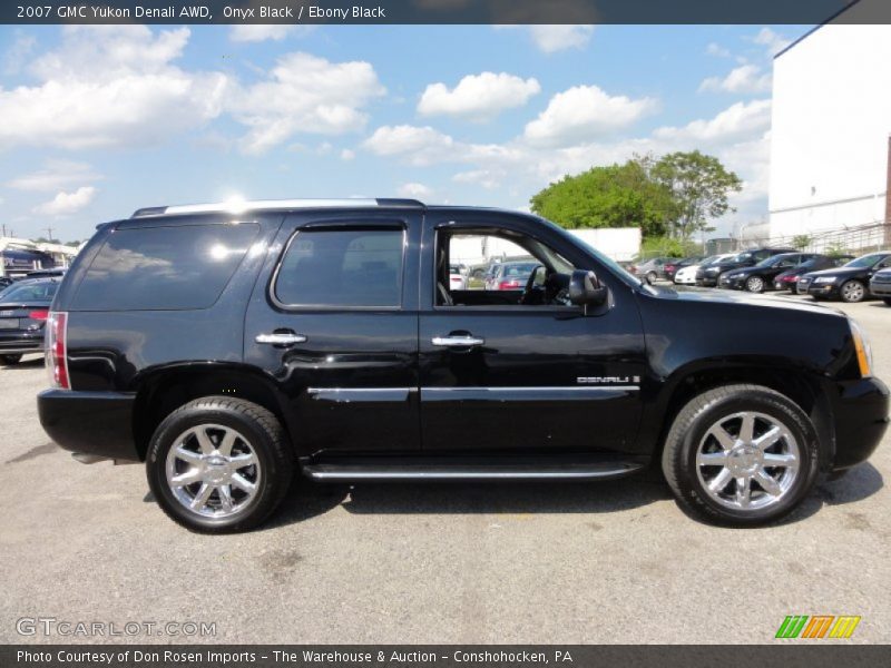 Onyx Black / Ebony Black 2007 GMC Yukon Denali AWD