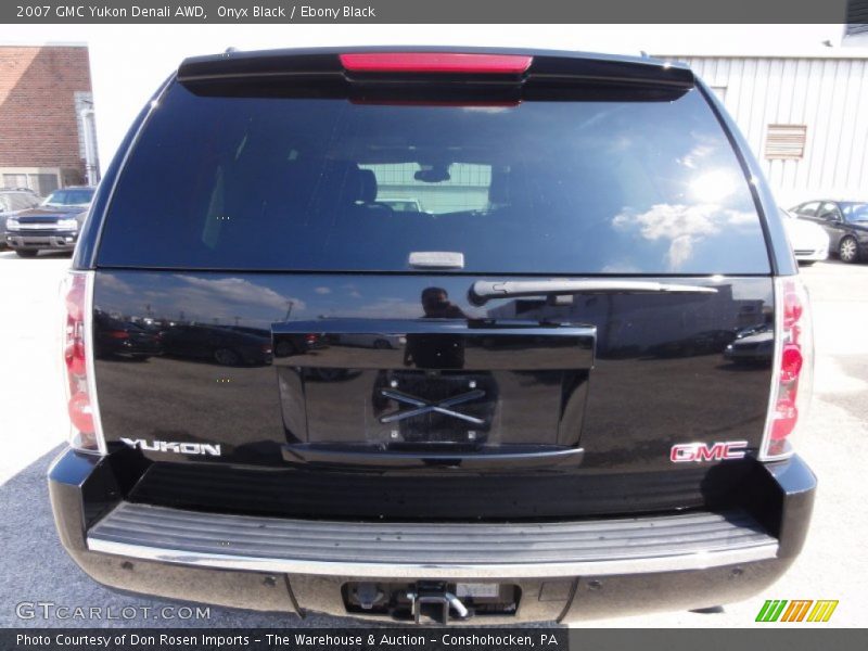 Onyx Black / Ebony Black 2007 GMC Yukon Denali AWD
