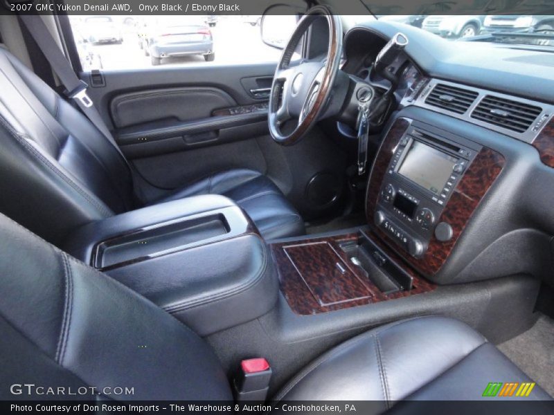 Onyx Black / Ebony Black 2007 GMC Yukon Denali AWD