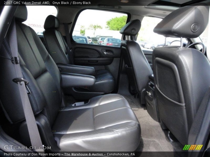 Onyx Black / Ebony Black 2007 GMC Yukon Denali AWD