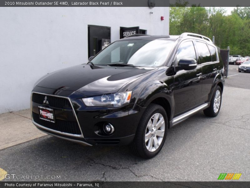 Labrador Black Pearl / Black 2010 Mitsubishi Outlander SE 4WD