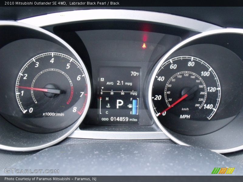 Labrador Black Pearl / Black 2010 Mitsubishi Outlander SE 4WD
