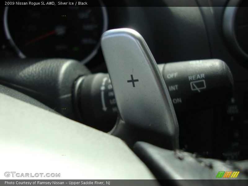 Silver Ice / Black 2009 Nissan Rogue SL AWD