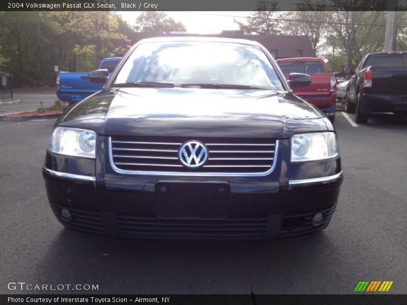 Black / Grey 2004 Volkswagen Passat GLX Sedan