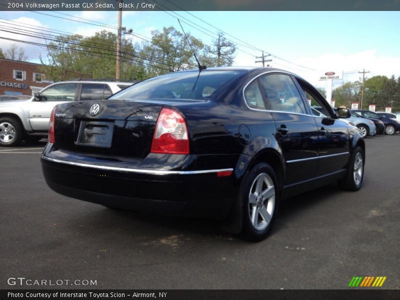 Black / Grey 2004 Volkswagen Passat GLX Sedan