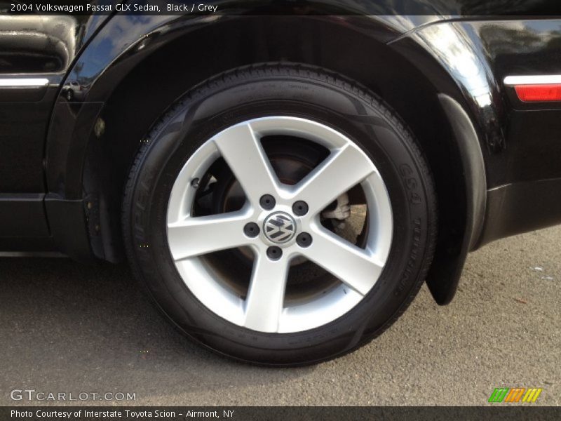 Black / Grey 2004 Volkswagen Passat GLX Sedan