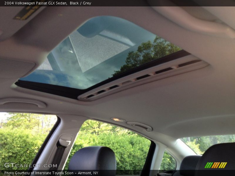 Black / Grey 2004 Volkswagen Passat GLX Sedan