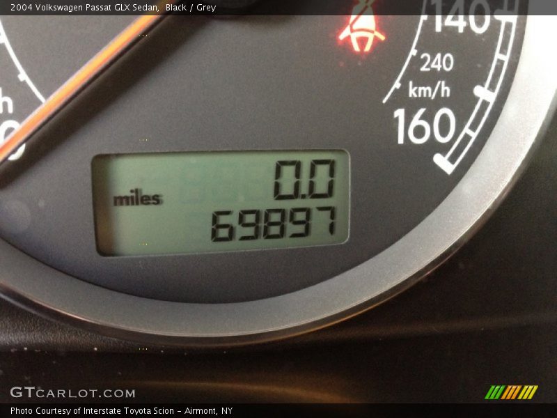 Black / Grey 2004 Volkswagen Passat GLX Sedan