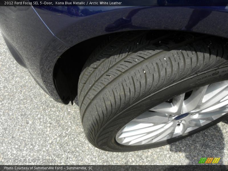 Kona Blue Metallic / Arctic White Leather 2012 Ford Focus SEL 5-Door