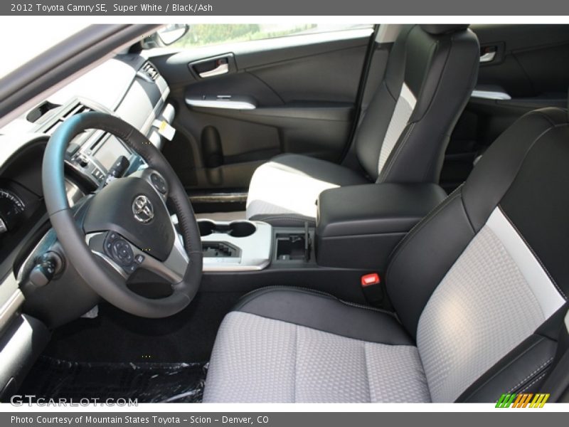 Super White / Black/Ash 2012 Toyota Camry SE