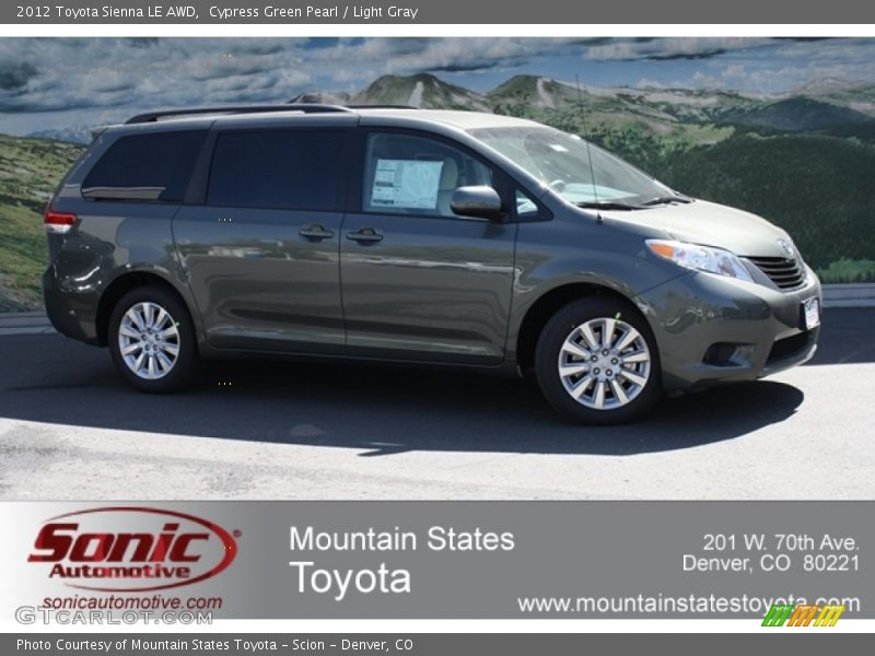 Cypress Green Pearl / Light Gray 2012 Toyota Sienna LE AWD