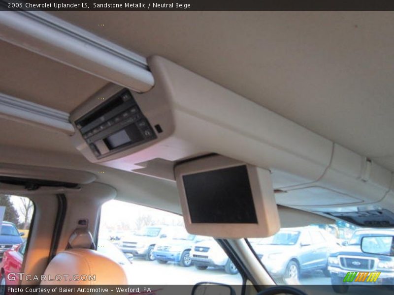 Sandstone Metallic / Neutral Beige 2005 Chevrolet Uplander LS