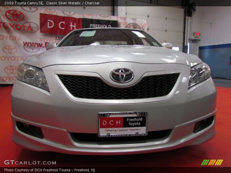 Classic Silver Metallic / Charcoal 2009 Toyota Camry SE