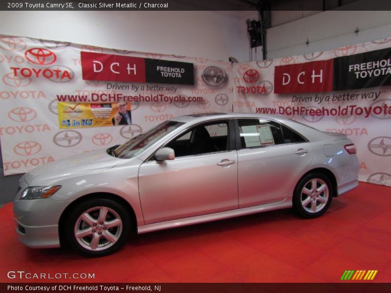 Classic Silver Metallic / Charcoal 2009 Toyota Camry SE