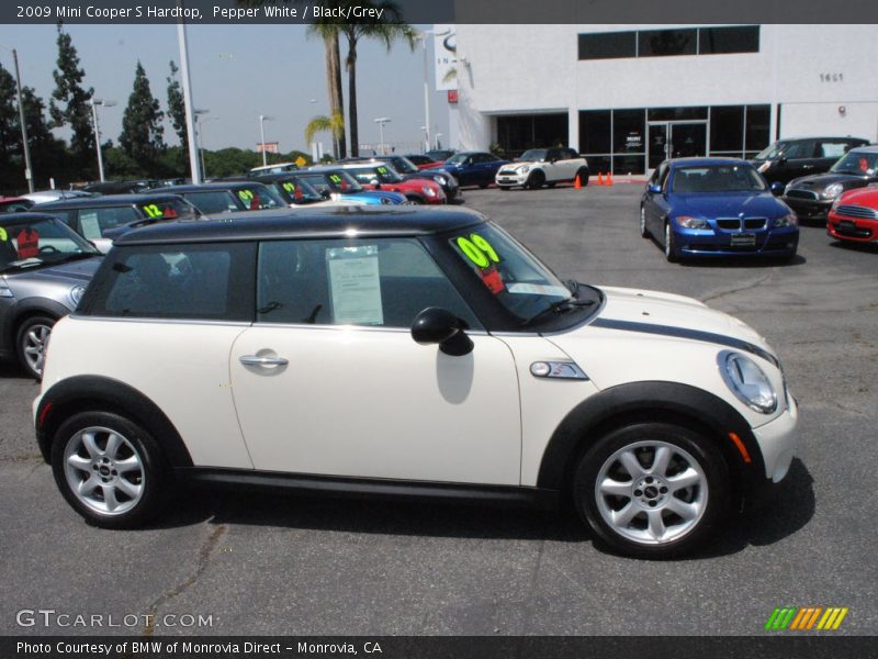 Pepper White / Black/Grey 2009 Mini Cooper S Hardtop