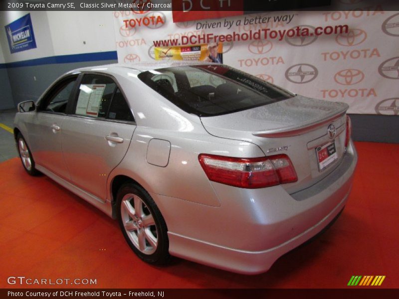 Classic Silver Metallic / Charcoal 2009 Toyota Camry SE
