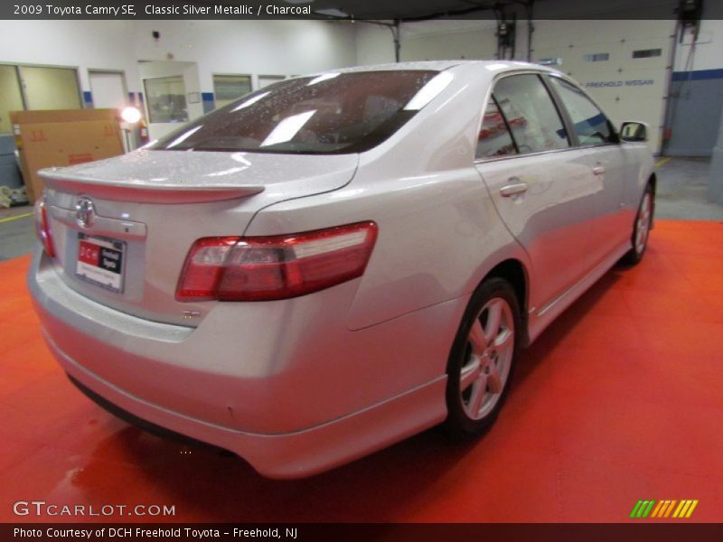Classic Silver Metallic / Charcoal 2009 Toyota Camry SE
