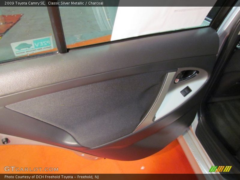 Classic Silver Metallic / Charcoal 2009 Toyota Camry SE