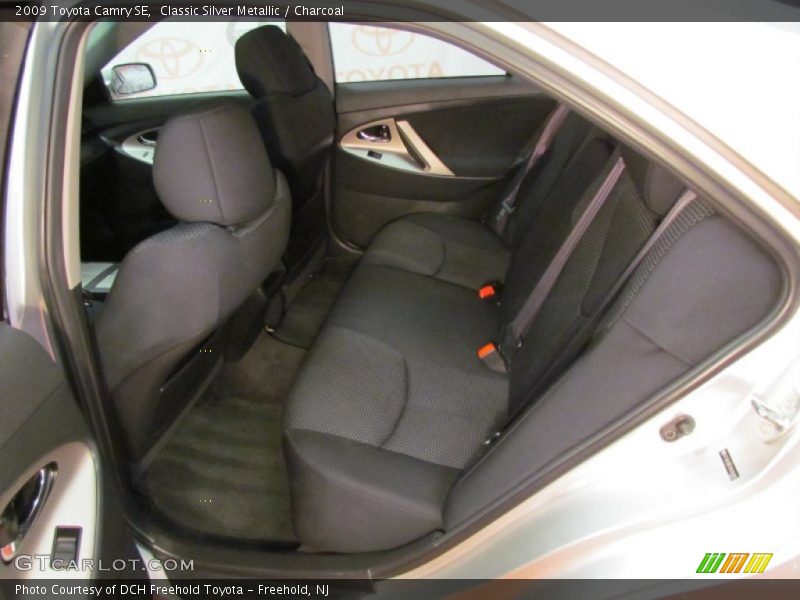 Classic Silver Metallic / Charcoal 2009 Toyota Camry SE