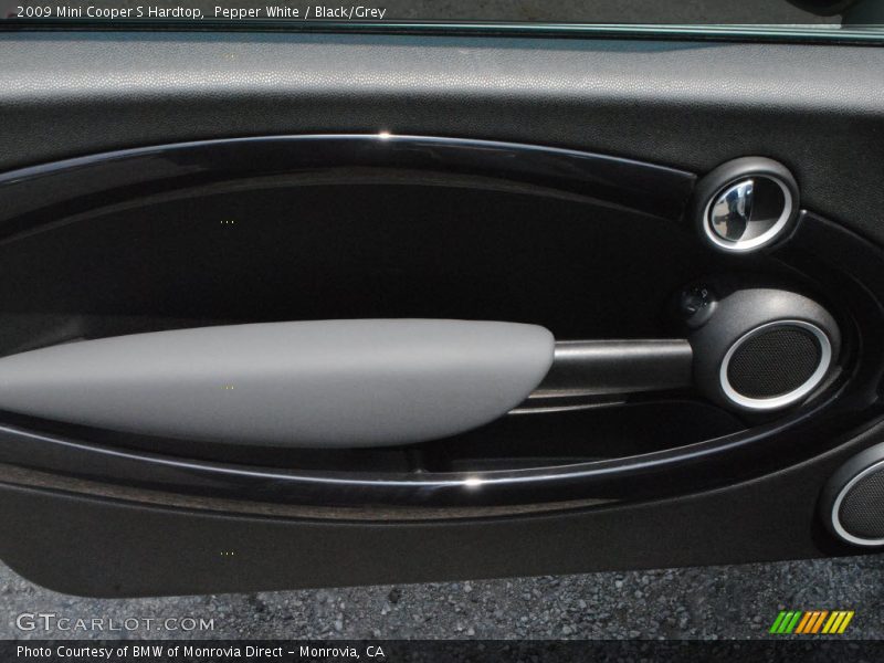 Pepper White / Black/Grey 2009 Mini Cooper S Hardtop