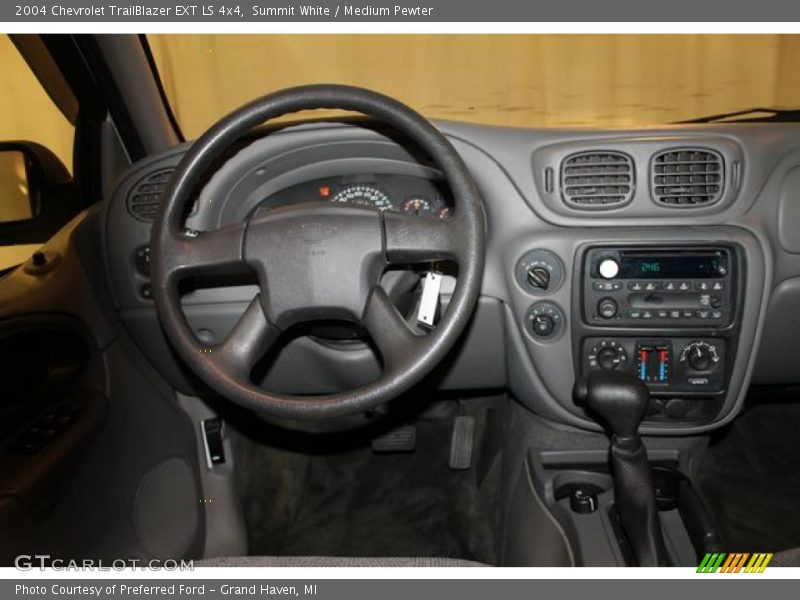Summit White / Medium Pewter 2004 Chevrolet TrailBlazer EXT LS 4x4