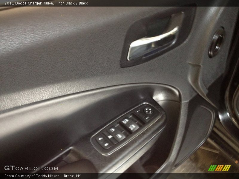Pitch Black / Black 2011 Dodge Charger Rallye