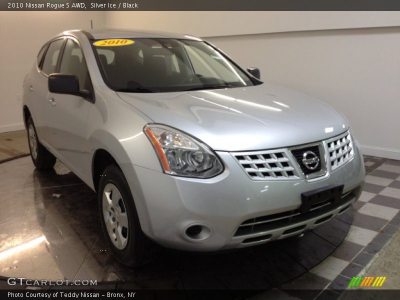 Silver Ice / Black 2010 Nissan Rogue S AWD