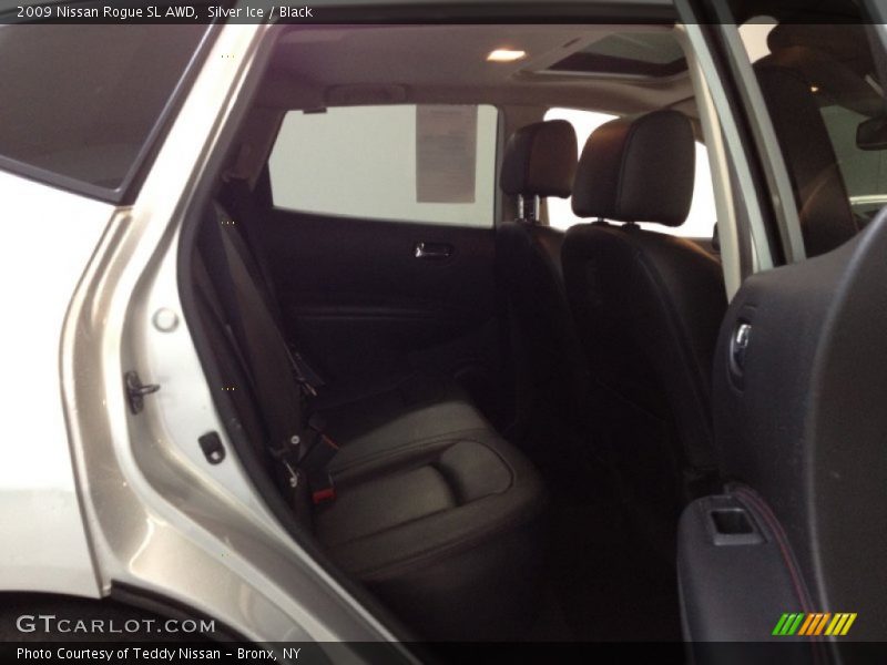 Silver Ice / Black 2009 Nissan Rogue SL AWD