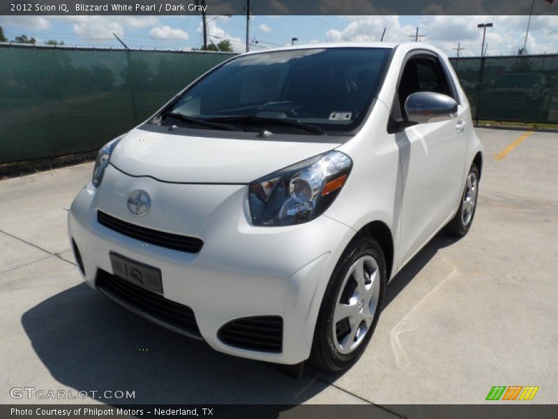 Blizzard White Pearl / Dark Gray 2012 Scion iQ