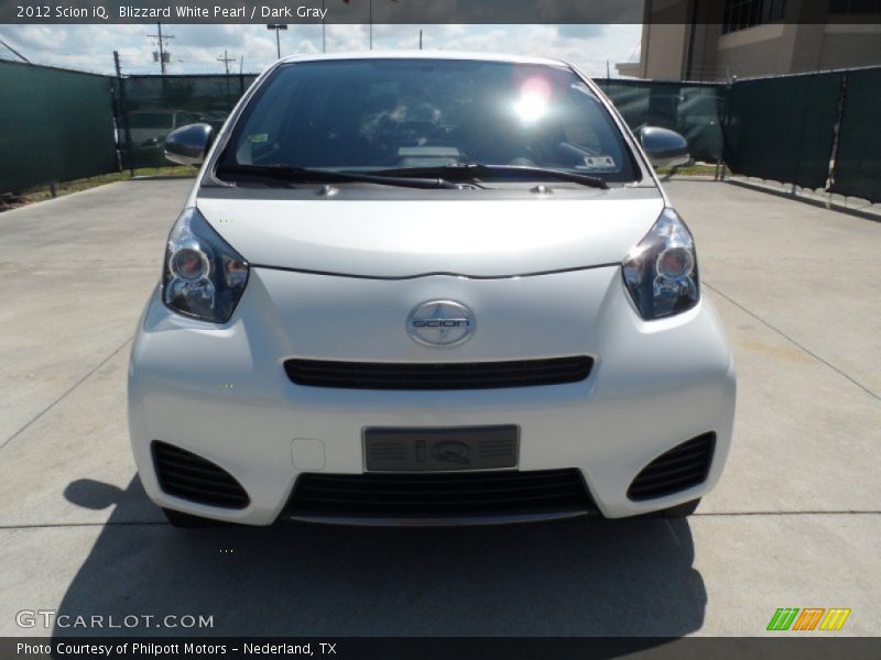 Blizzard White Pearl / Dark Gray 2012 Scion iQ